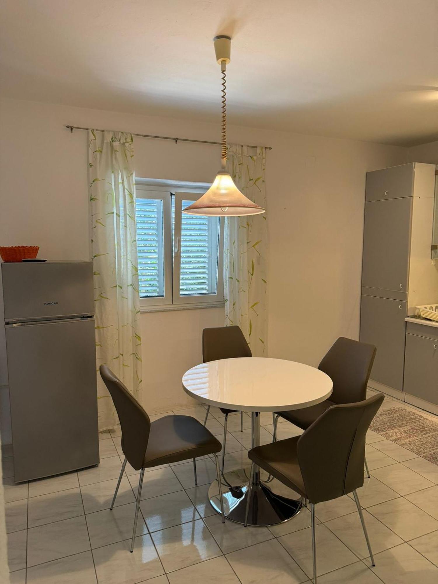 Apartman Kucer Krk Town Exterior photo